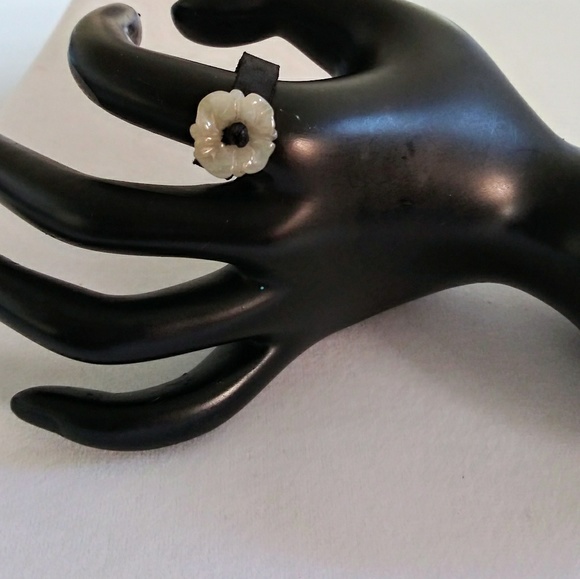 Leather Band Jade flower Ring - Picture 8 of 8